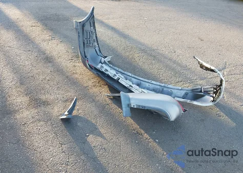 2010 Hyundai Veracruz Limited z USA, uszkodzony, nr VIN KM8NU4CC0AU137789